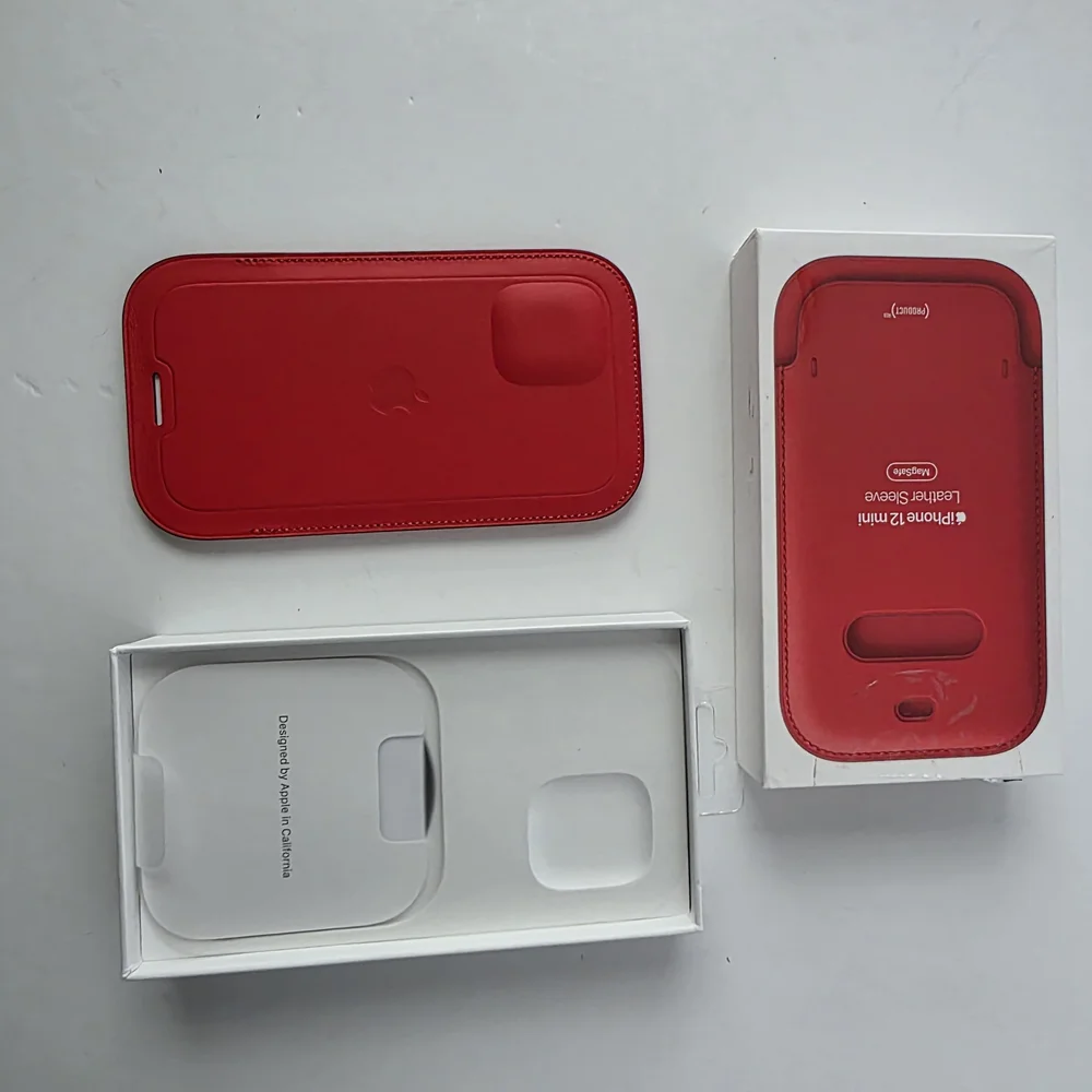 Apple iPhone 12 Mini Leather Sleeve - Red MagSafe